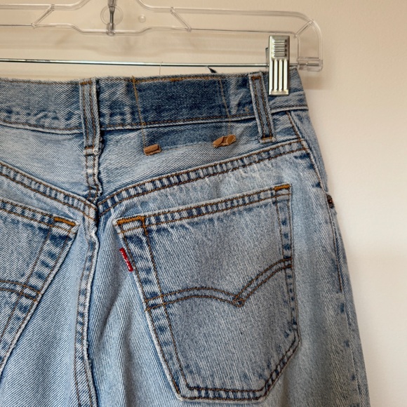 True Vintage Levi’s - Picture 5 of 8
